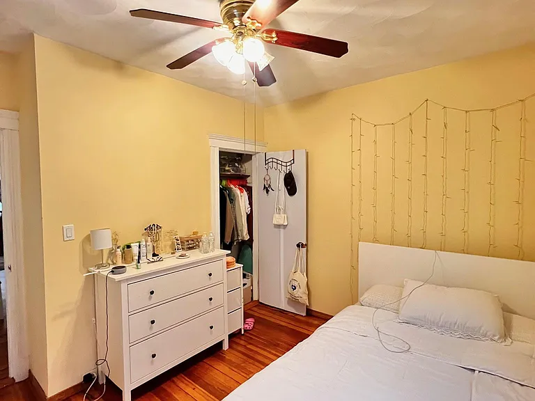 124 Willis Ave #1 — Photo 16