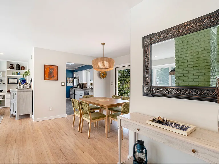 123 Windward Rd — Photo 9