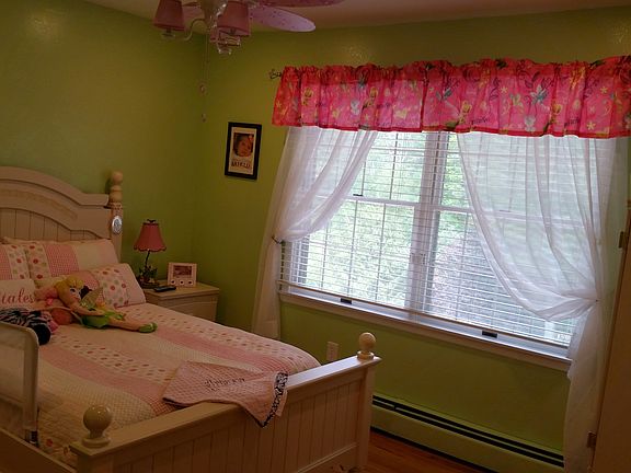 Bed room