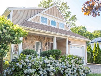 90 Cole St, Jamestown, RI, 02835