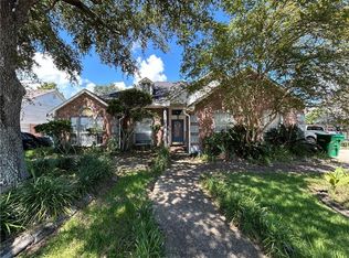 2257 Country Club Dr, La Place, LA 70068