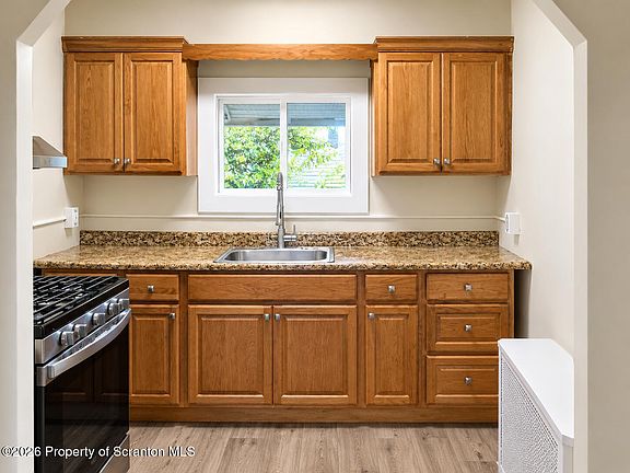 5th image of 1406 N Main Ave Unit 1