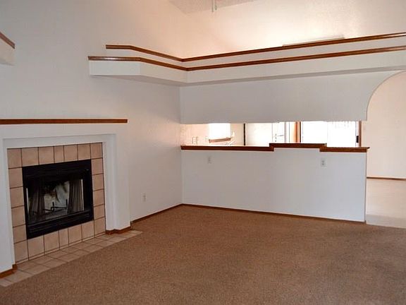 3rd image of 12135 Royal Woods Dr