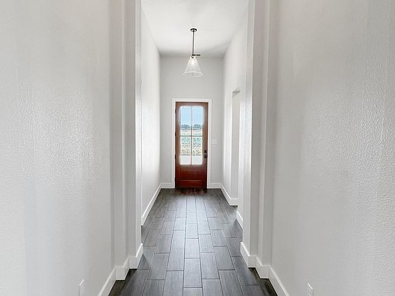 3rd image of 4048 Hope Dr