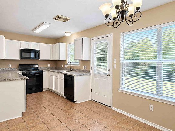 4th image of 1419 Rising Springs Ln