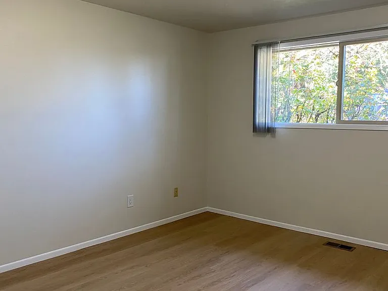 7845-7895 SW Hillcrest Pl #11801-11803 — Photo 13