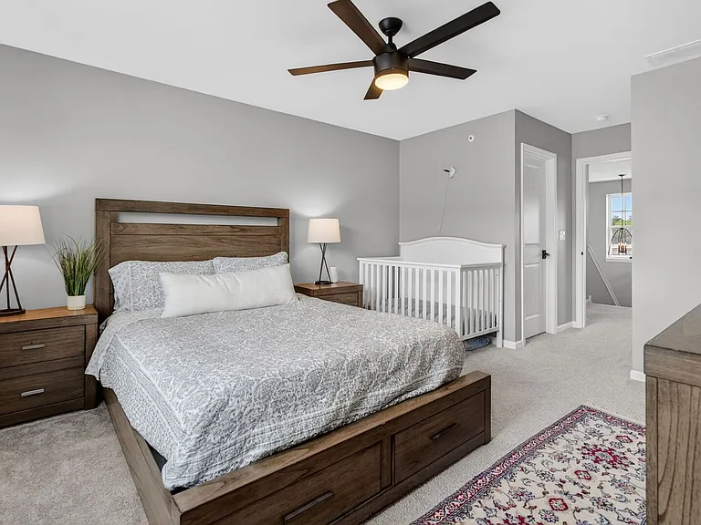30W142 Wheeler Cir — Photo 37