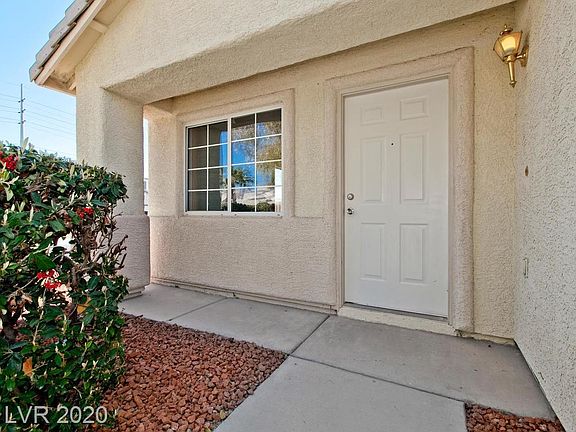 4th image of 4817 Royal Lake Ave