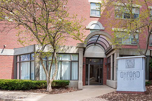 Oxford Court Apartments Photo 1