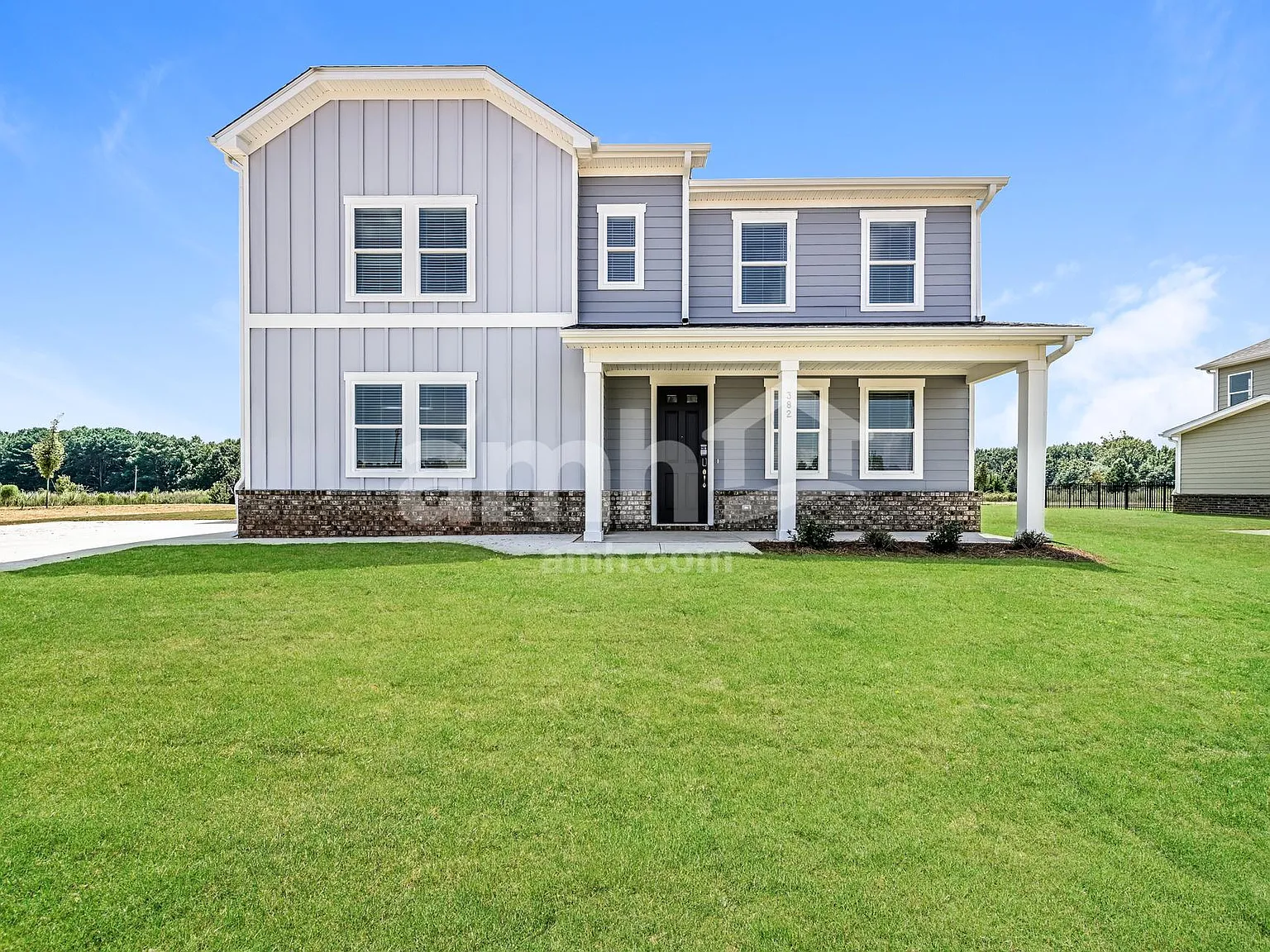 4 bed, 2.5 bath, 2449 sqft, $2,695 — Photo 1