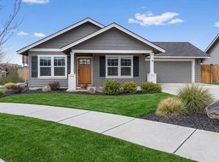 1685 NE 3rd Ct, Redmond, OR 97756