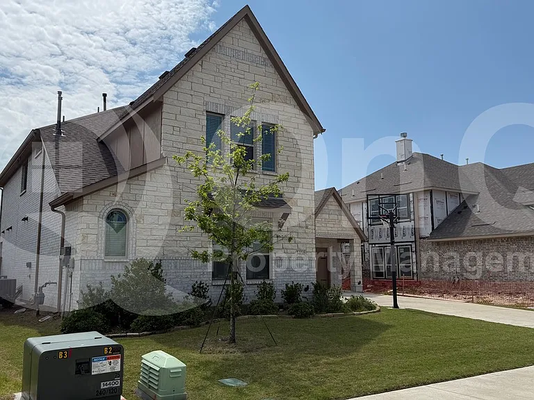 3404 Running Stream Way — Photo 2
