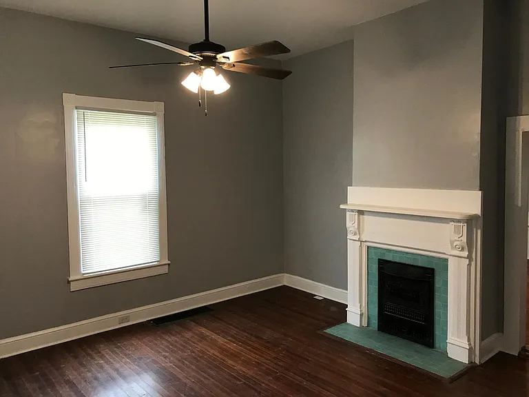 160 Gray St — Photo 3