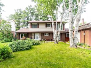 570 Phillip St E, Gravenhurst, ON P1P 1M3