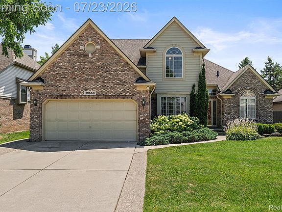 2nd image of 19550 Shorecrest Dr