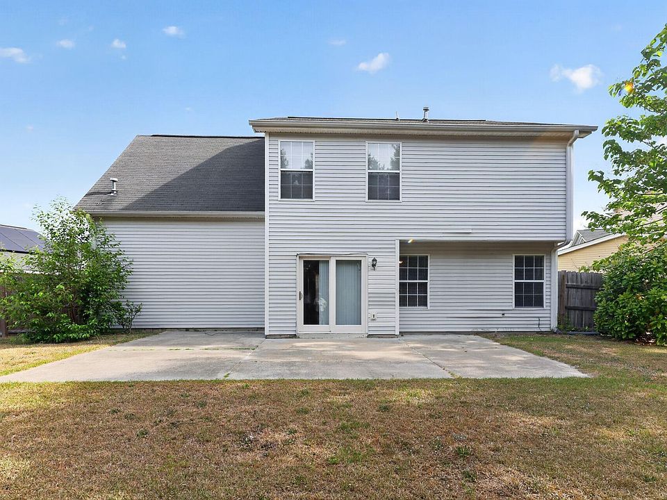 1st image of 6 Elders Pond Ct