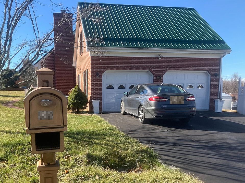 1st image of 119 Outre St