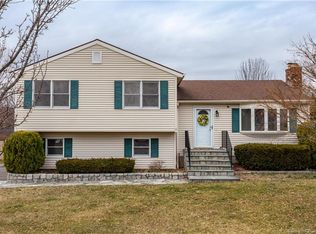 94 Hopmeadow Rd, Bristol, CT 06010