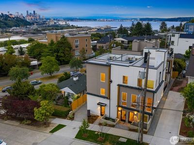 2409 W Boston Street #A, Seattle, WA, 98199