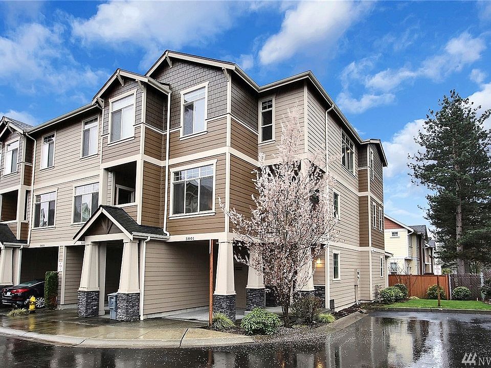 1st image of 3801 NE 3rd Pl