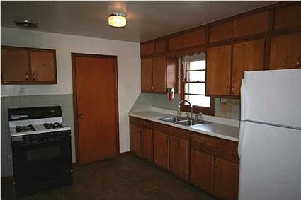 3rd image of 868 N Helfrich Ave