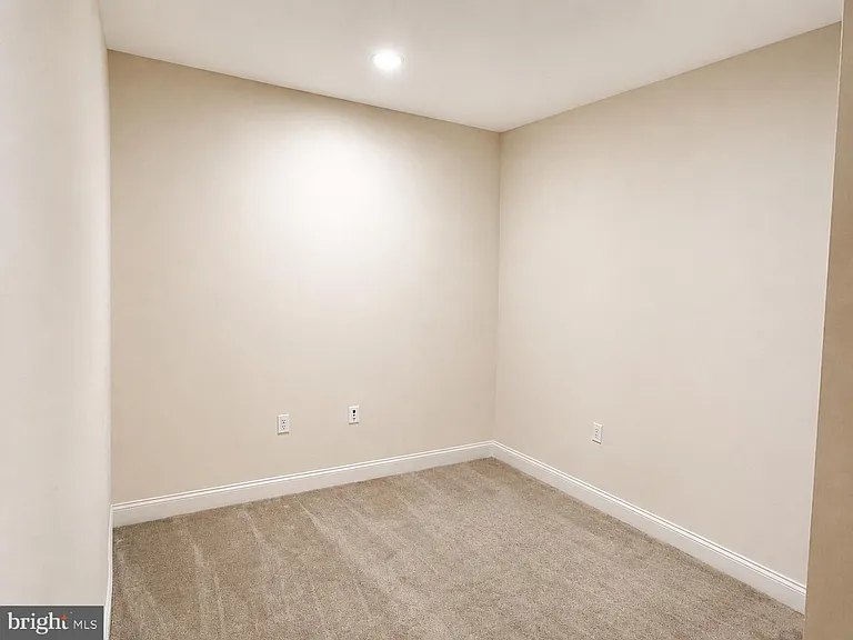 38 Maryland Ave #335 — Photo 20