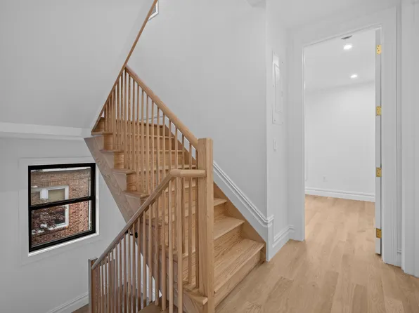 2729 Bedford Avenue image 27 of 33