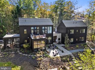 282 McComas Beach Ter, Oakland, MD 21550