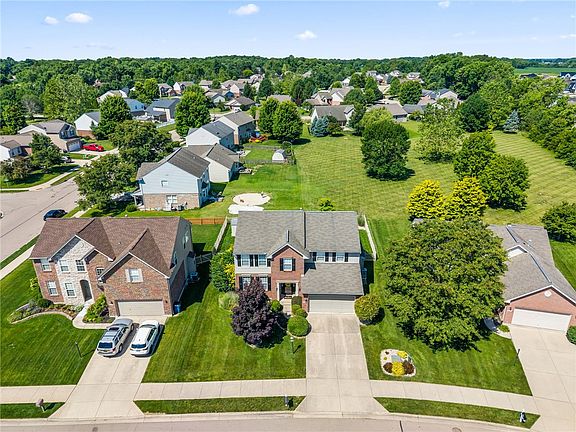3rd image of 364 Krystal Ellen Dr