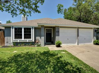 707 Spring Hollow Dr, Leander, TX 78641