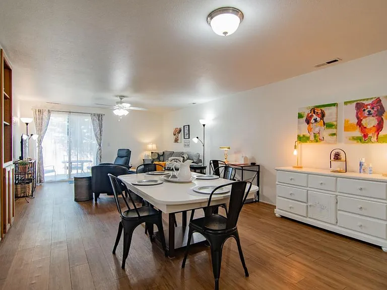 565 Primrose Dr — Photo 7