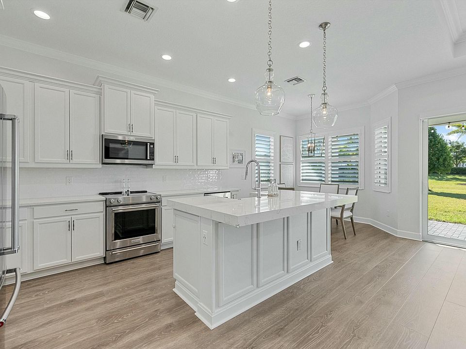 1st image of 15150 Goldfinch Circle