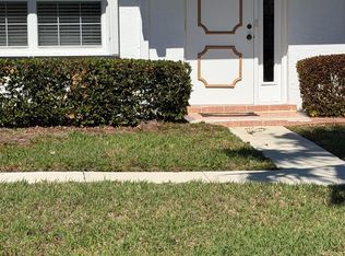 1234 S Lakes End Dr APT B, Fort Pierce, FL 34982