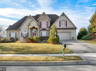 301 Shirley Ln, Boiling Springs, PA 17007