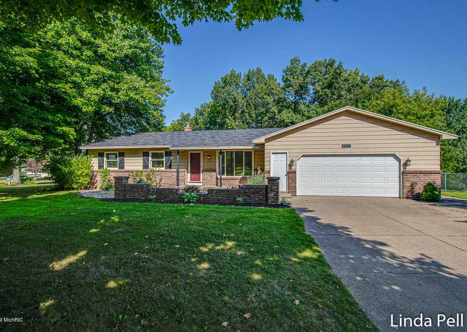 1st image of 2059 Foxridge Dr NE