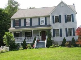 15 Hunterdon Pl, West Milford, NJ 07480