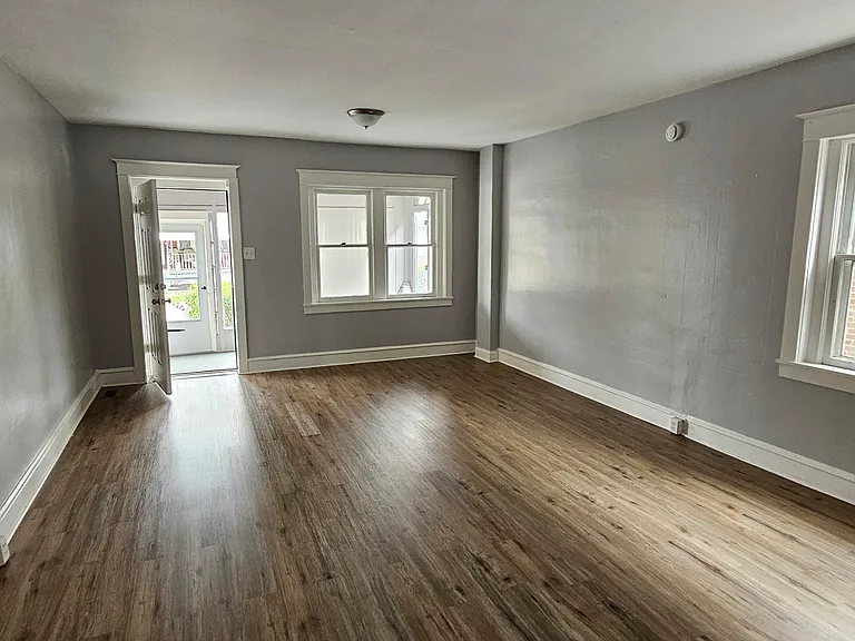 726 Wilson St — Photo 17