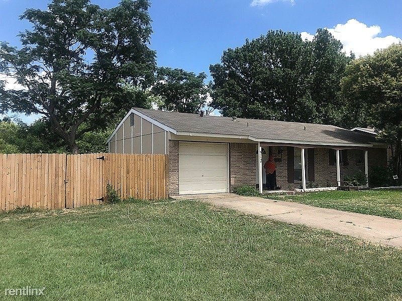 2nd image of 312 Wake Dr
