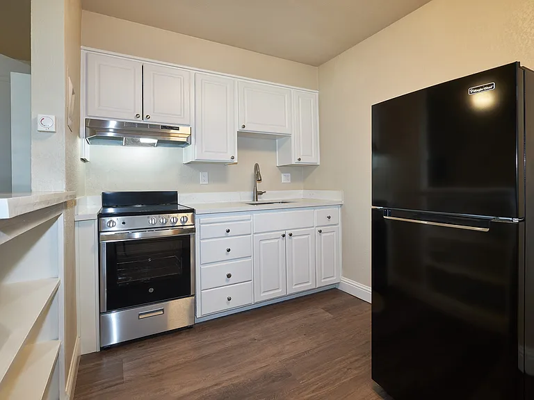 Pruderidge C10 kitchen2 (1)