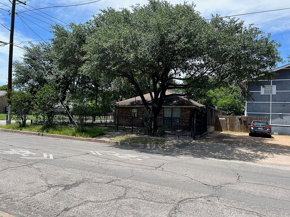 1st image of 739-741 W 10th St