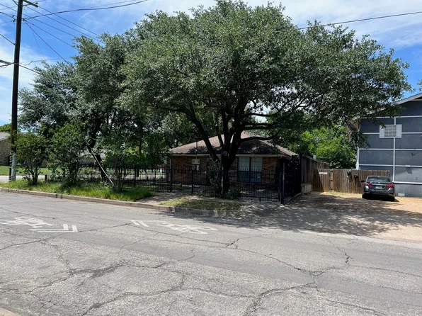 739-741 W 10th St, Dallas, TX 75208