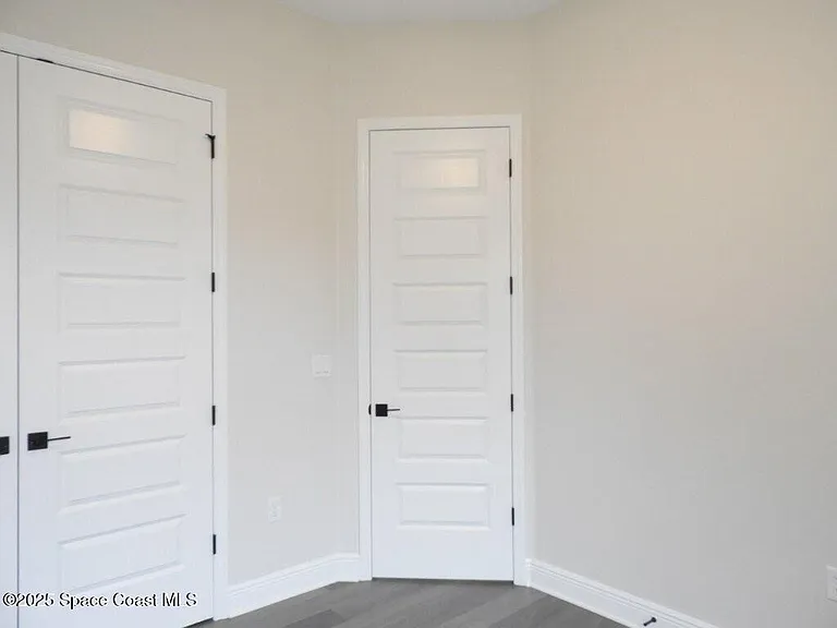 8555 Henry Ave — Photo 22