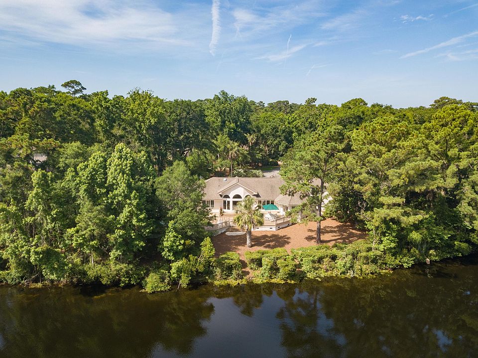 1st image of 2810 Mallard Lake Dr