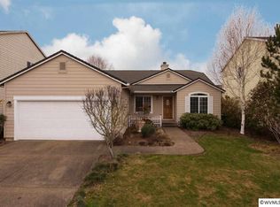 2537 Heron Dr, Woodburn, OR 97071