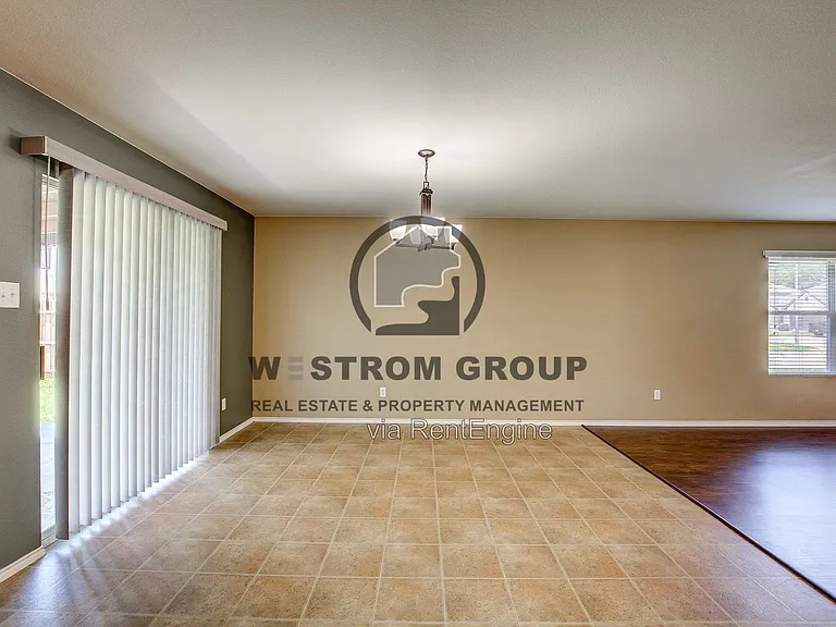 7000 Sylvan Meadows Dr — Photo 15