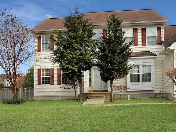 2nd image of 2666 Cotoneaster Ct