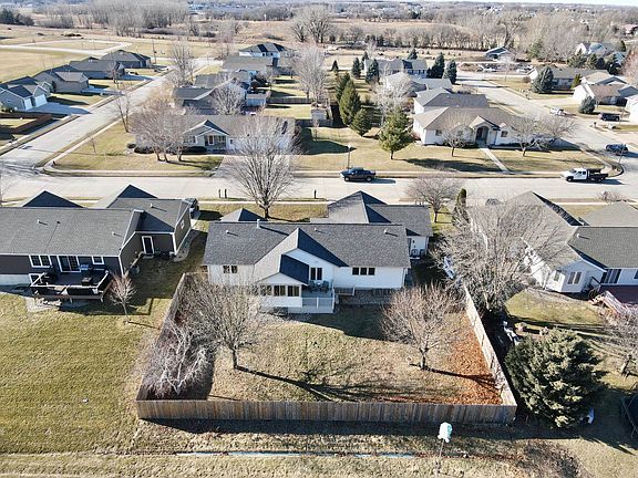 4th image of 3109 Keokuk Ave