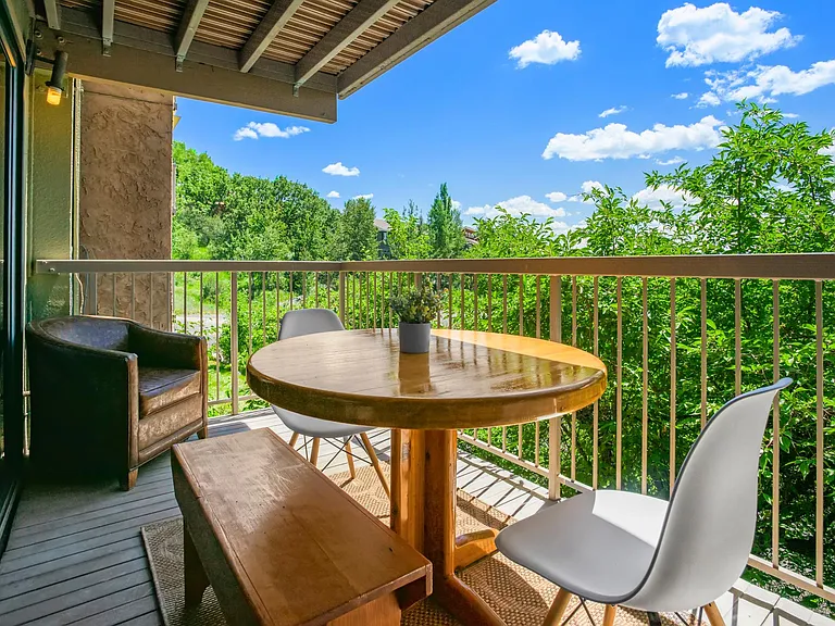 2626 Longthong Rd #102 — Photo 3