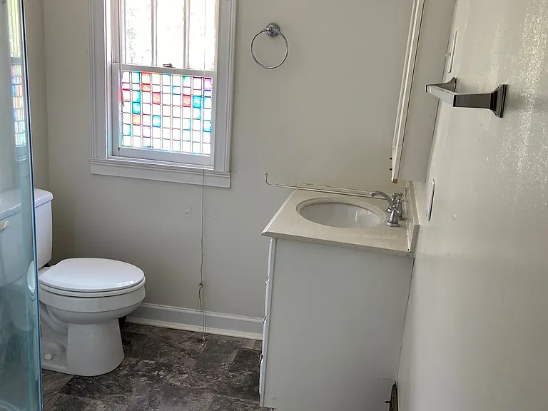 1318 W Kirkwood Ave #B — Photo 2
