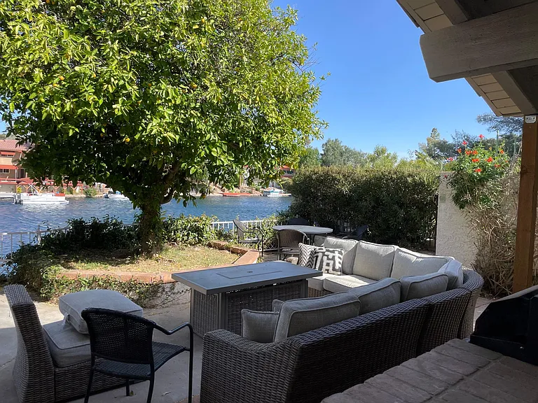 1422 E Steamboat Bend Dr — Photo 26